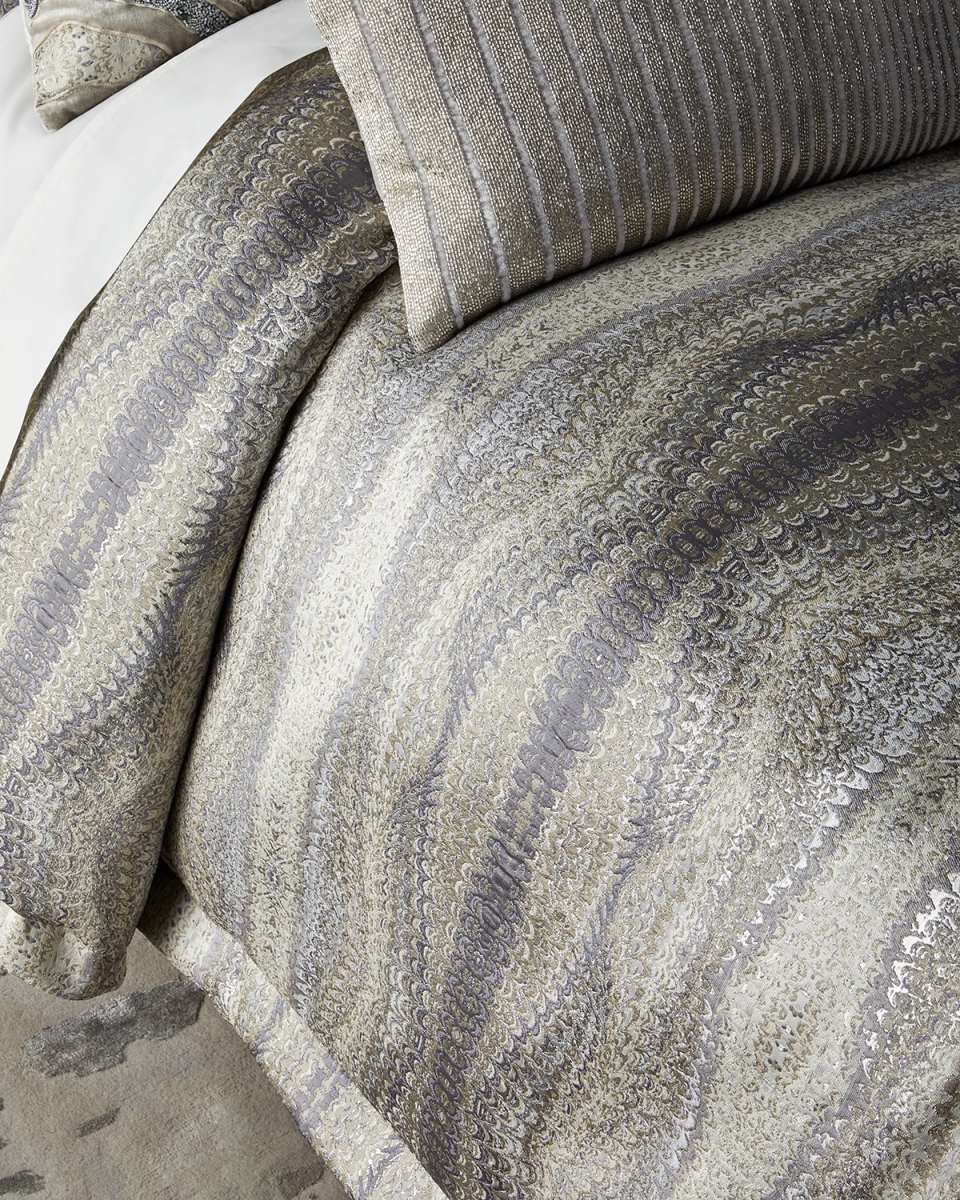 Avenida Silver Abstract Duvet,